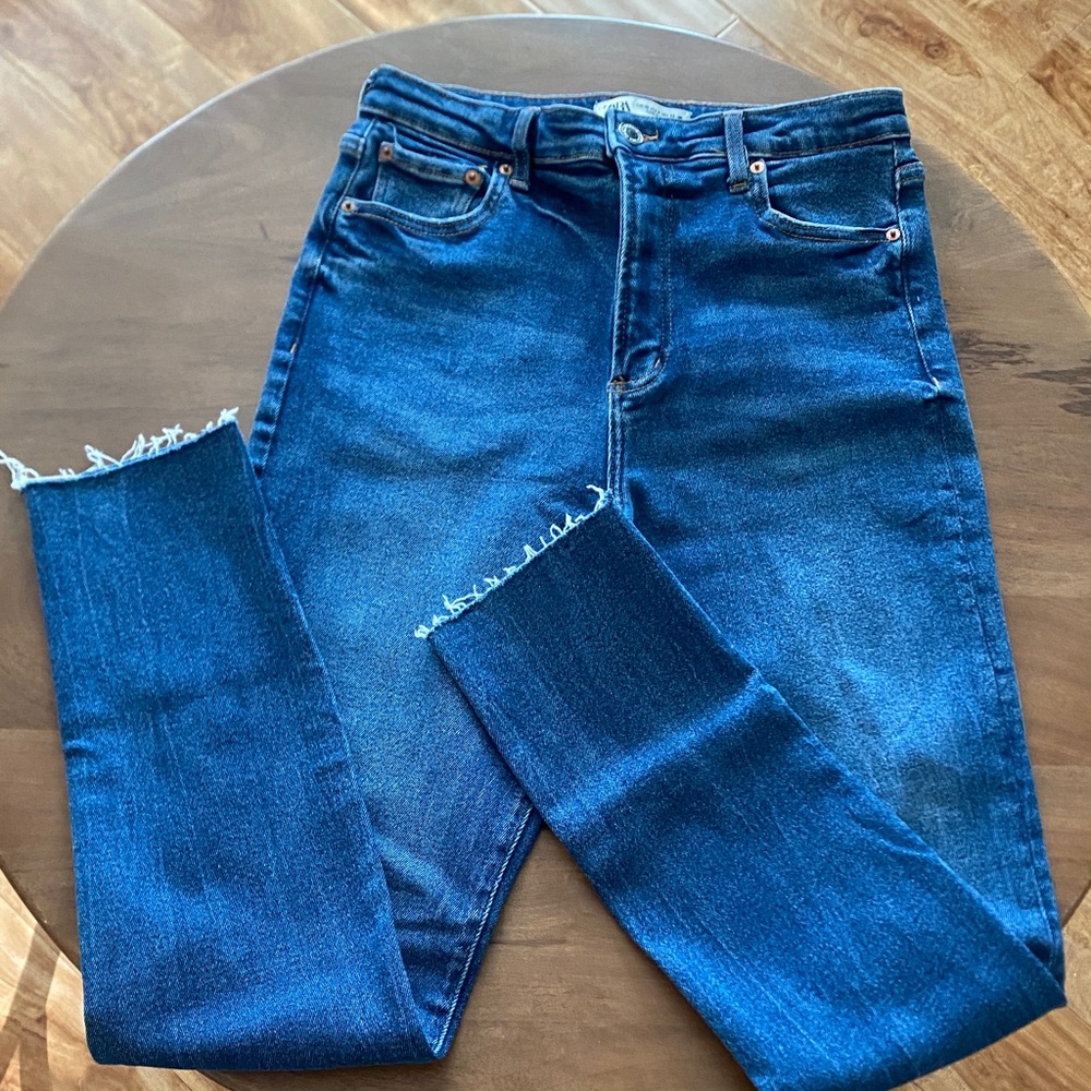 Women's Blue Denim Zara Jeans size USA 6